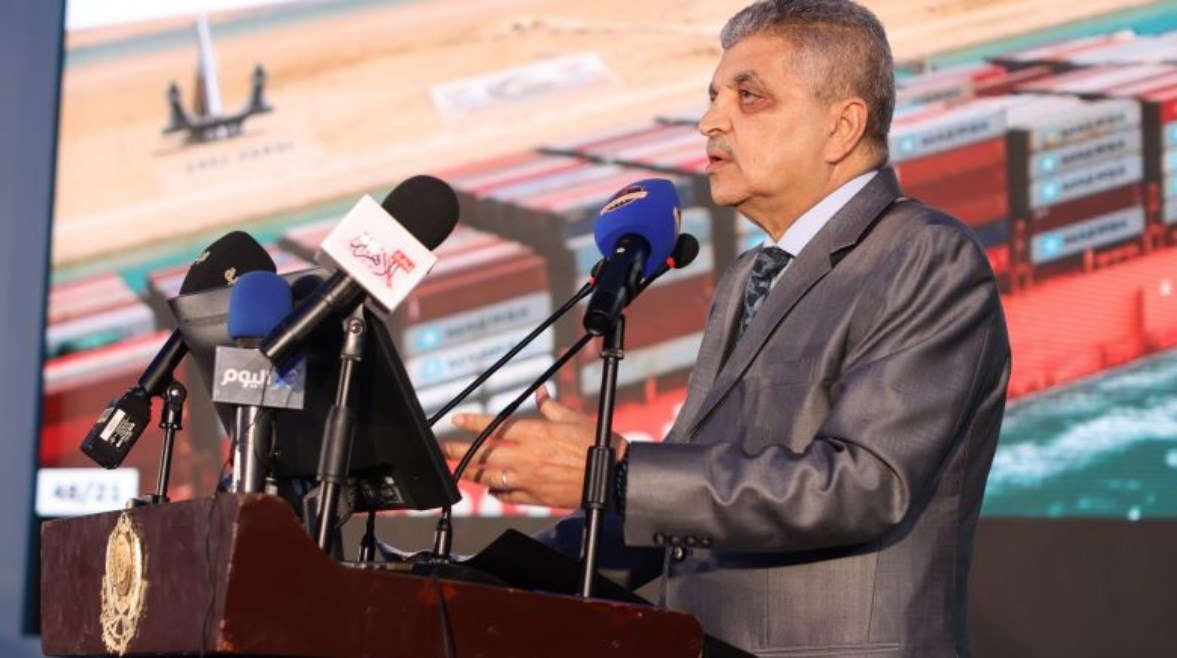 أسامة ربيع يعلن أن قناة السويس حققت إيرادات بلغت 449 مليون دولار منذ بداية العام الجاري