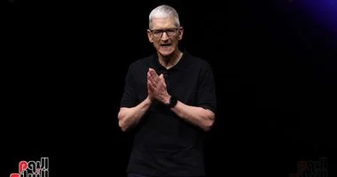 تيم كوك يكشف عن خطط طموحة بمناسبة الاحتفال بالذكرى الخمسين لتأسيس شركة آبل وتعزيز الابتكار التكنولوجي
